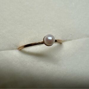 Elegant 14k Yellow Gold Band Stacker Ring Small Pearl Size 6.5 European 585